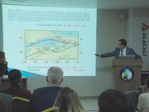 Depreme Dayanıklı Sanayi Yapıları Konferansı Gerçekleştirildi